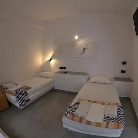 Hotel Vamos Ala Playa - Perissa (Santorini)