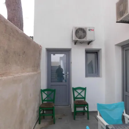 Vamos Ala Playa - Hotel Perissa (Santorini)