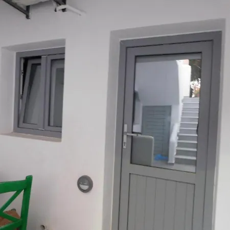 Vamos Ala Playa - Hotel Perissa (Santorini)