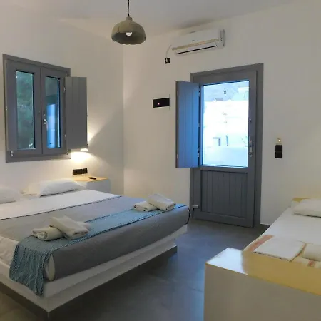 Vamos Ala Playa - Hotel Perissa (Santorini)